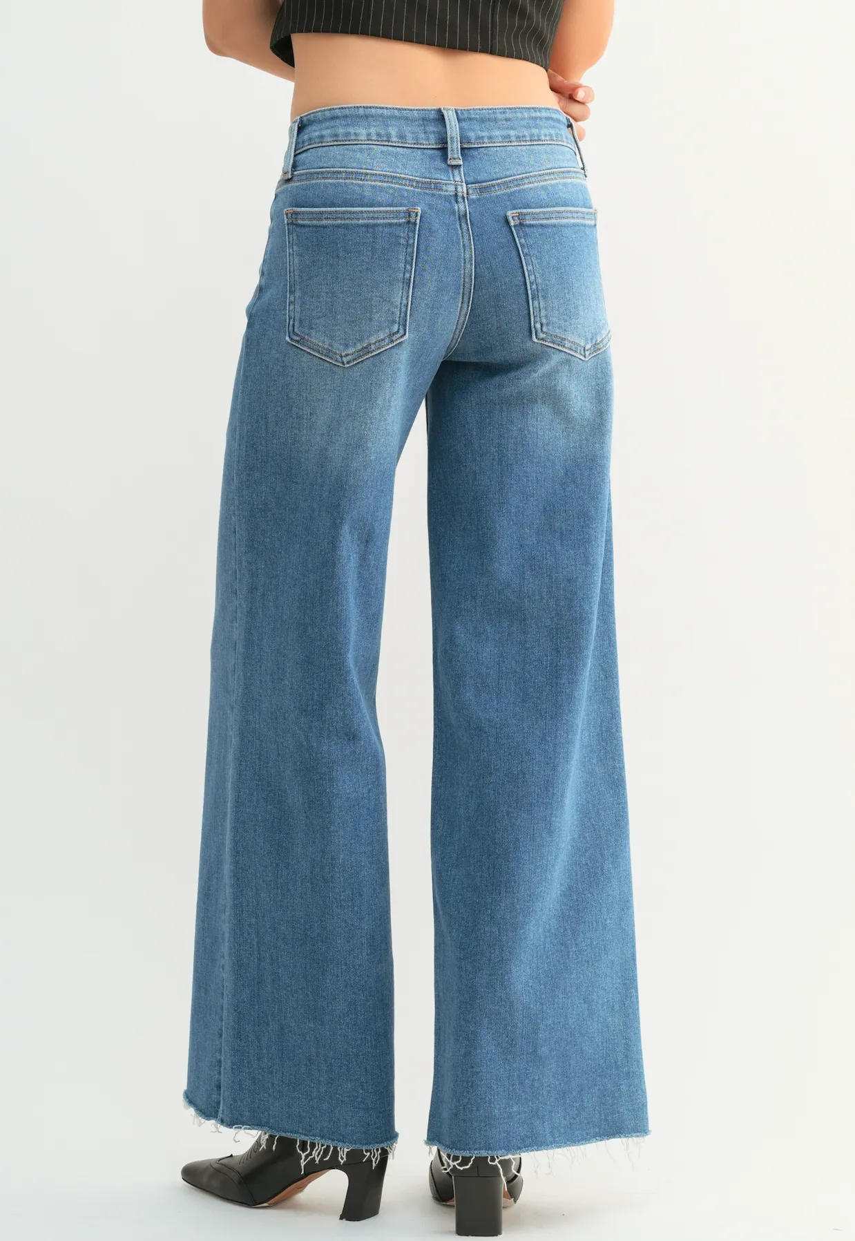 JBD Relaxed Wide Leg Jean