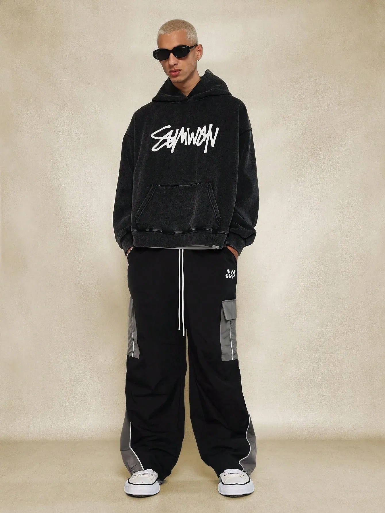 Loose Fit Baggy Colour Block Parachute Cargo Pant With Drawstring & Contrast Piping Detail