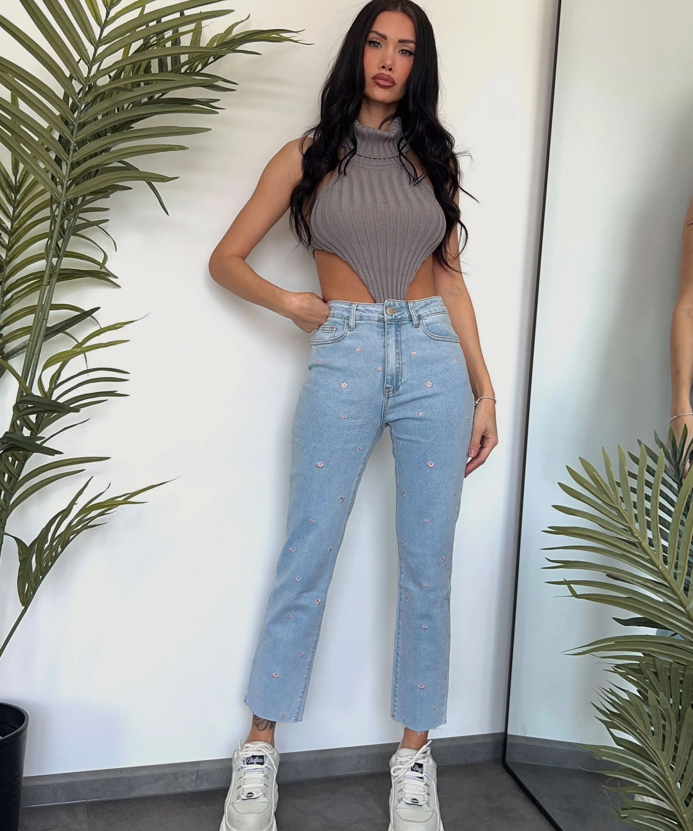 Stretch Mum Jeans Flower Hellblau