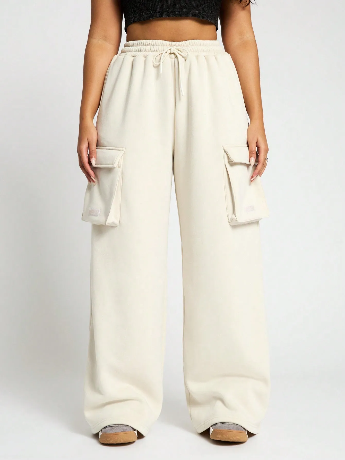 SUMWON WOMEN Wide Leg Cargo Jogger