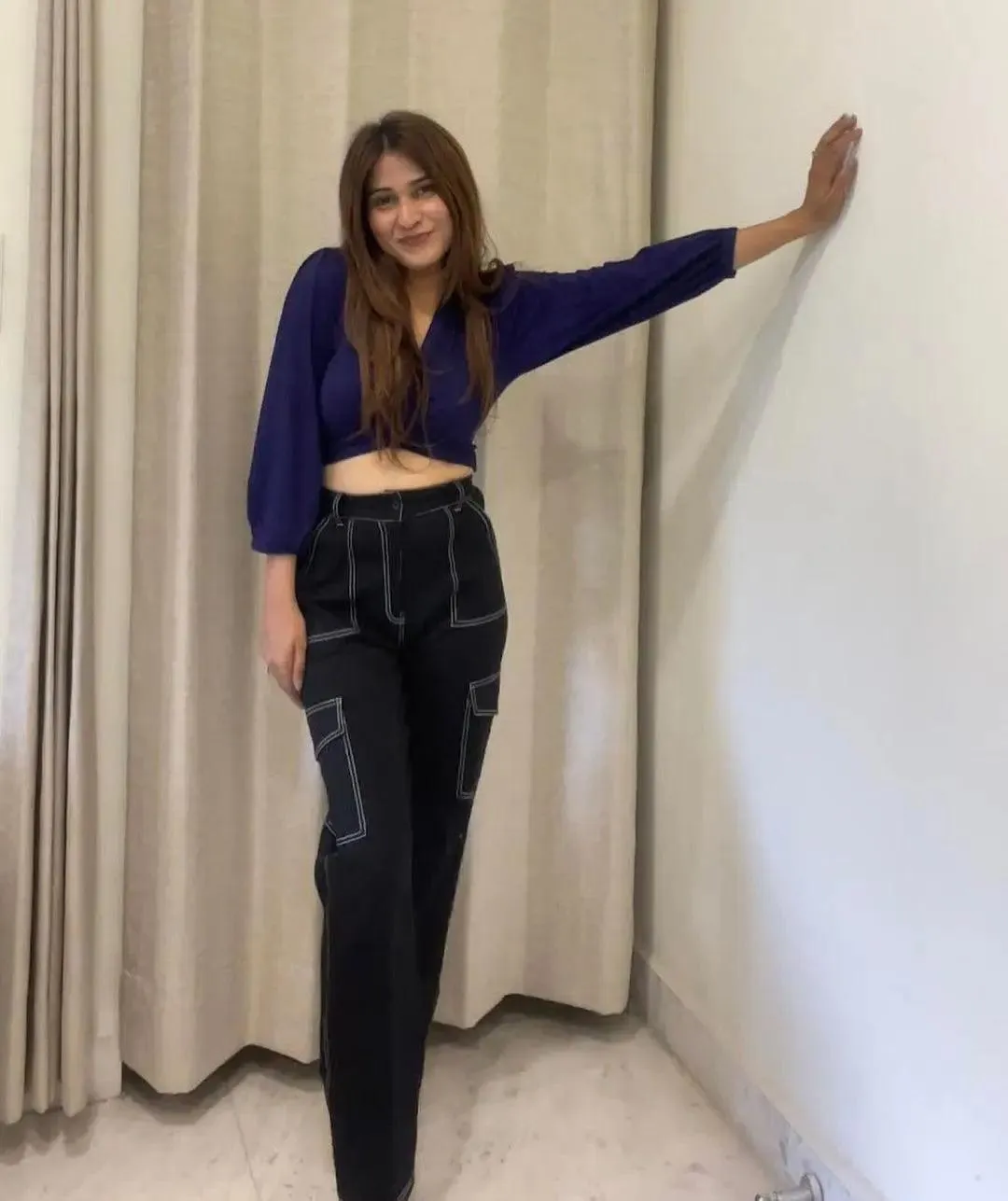 White top stitch utility pants